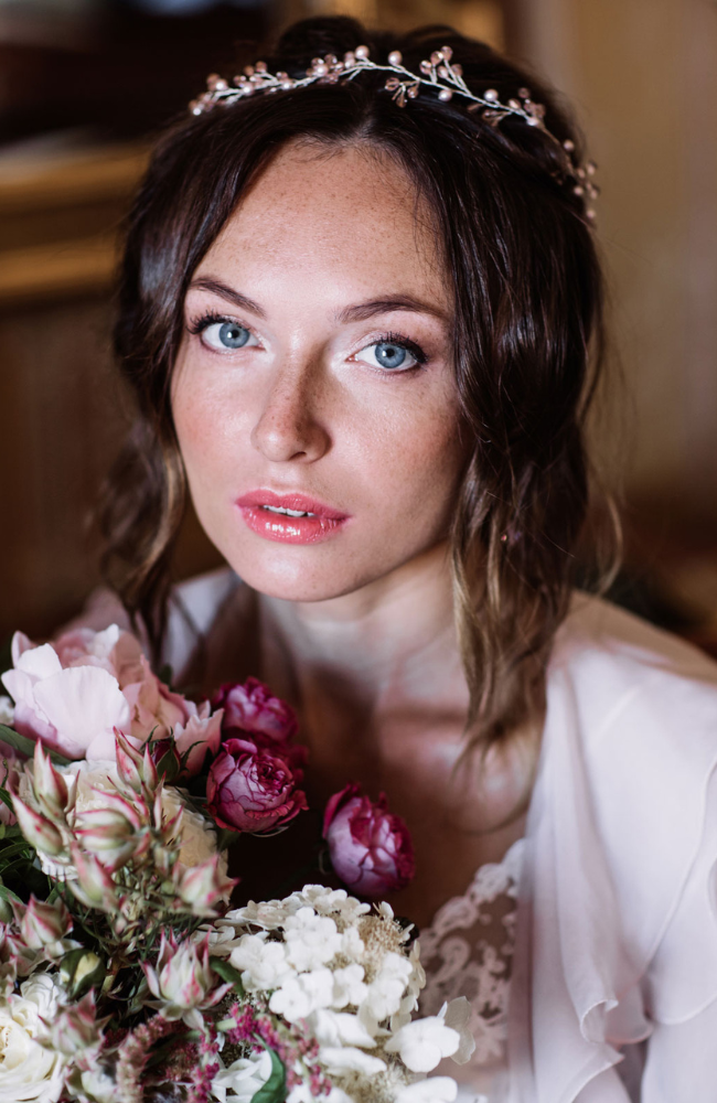 Immagine sposa dopo il make up