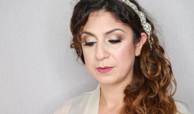Cliente dopo la sessione di trucco sposa