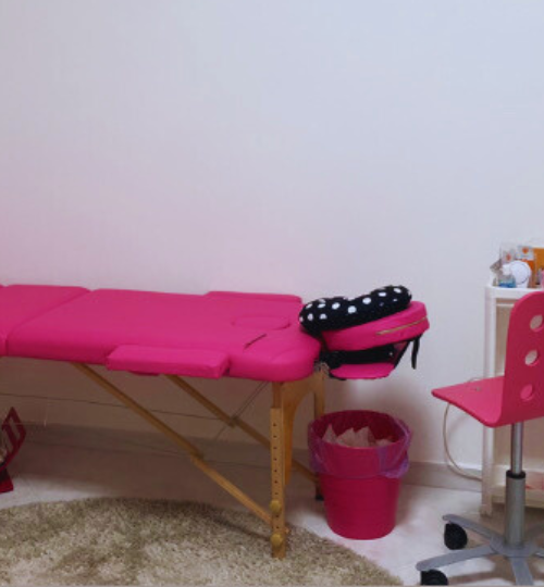 Tavolo tecnico nello studio di Noemi Spera, make up artist a Palermo.